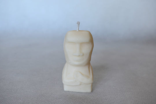 Rapswachskerze_handgegossen_Wadislav_weiss_Frontansicht