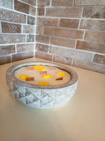 Sommerkollektion Duftkerze Citronella in Betonschale