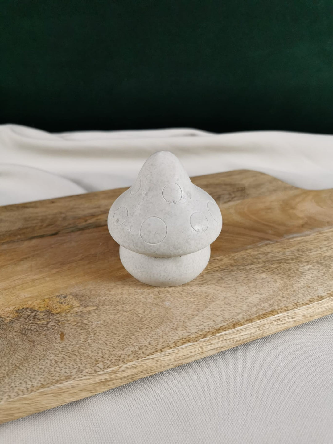 „Handgefertigter Beton-Pilz in natürlicher Steinoptik – minimalistische Dekofigur für Zuhause, Geschenkidee & stilvolle Wohnaccessoires.“